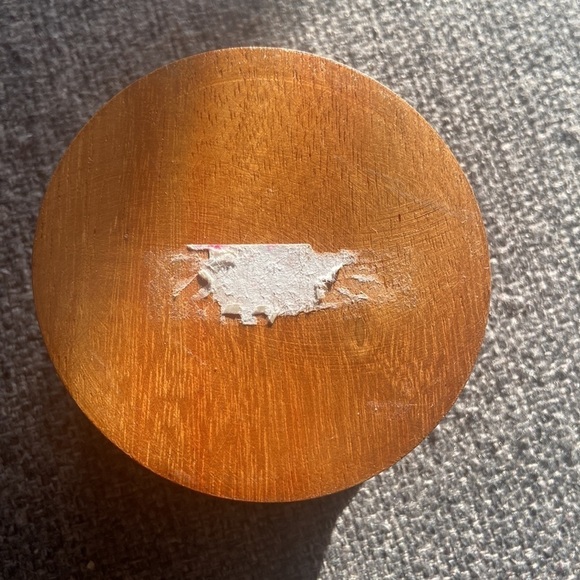 Vintage hand carved wooden trinket box from Bolivia T4 - Picture 3 of 6